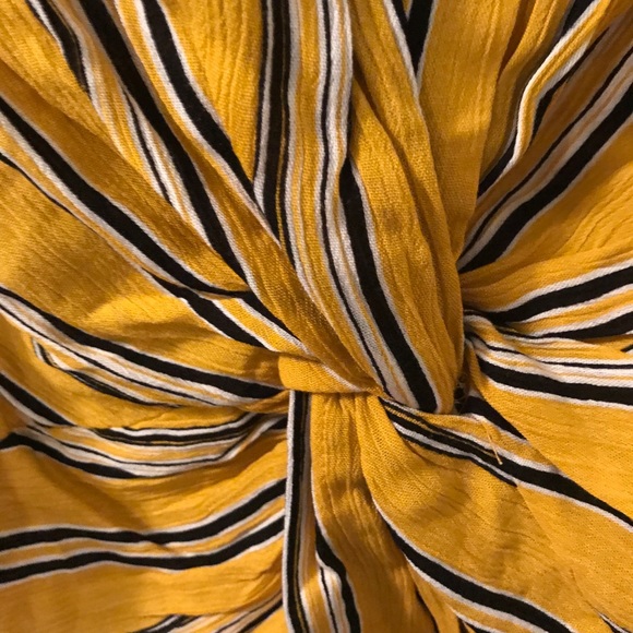 New Self e blouse - Picture 4 of 5